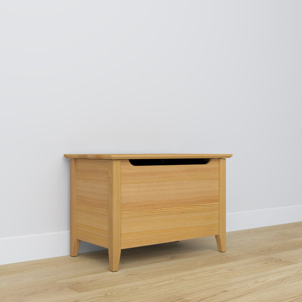 Chest natural pine – pine, closed lid, front view, Nizio