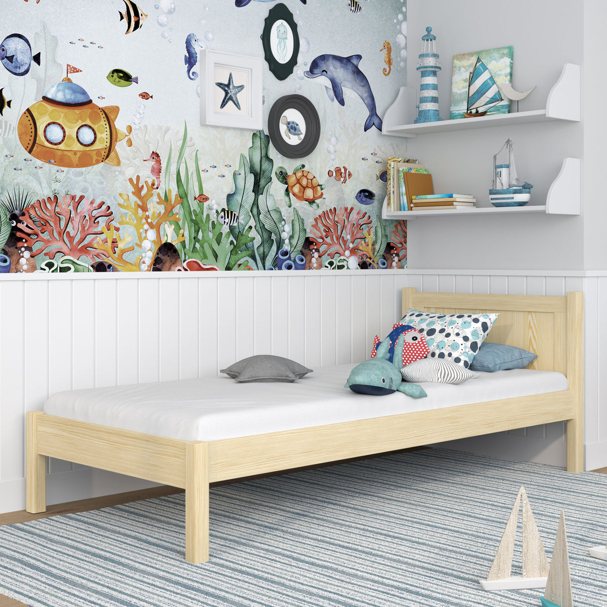 Clear pine bed – wooden headboard, close-up of wood quality, Nizio