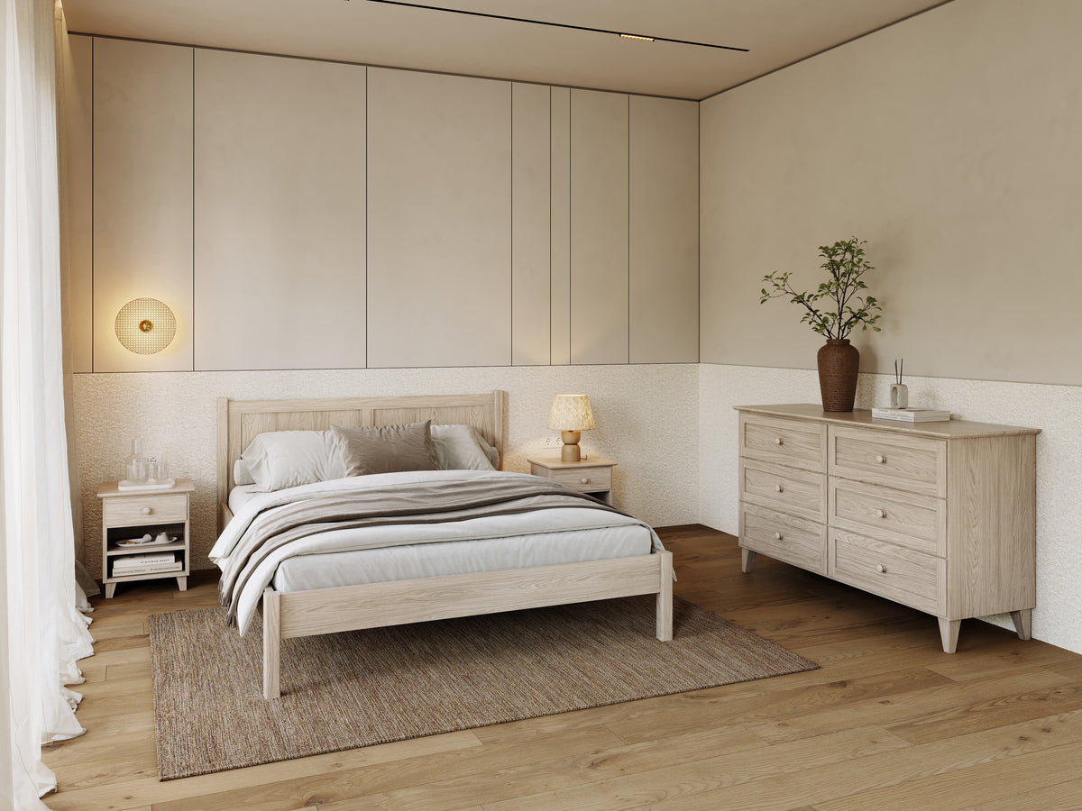 Double bed bleached oak – oak headboard, close-up of wood quality