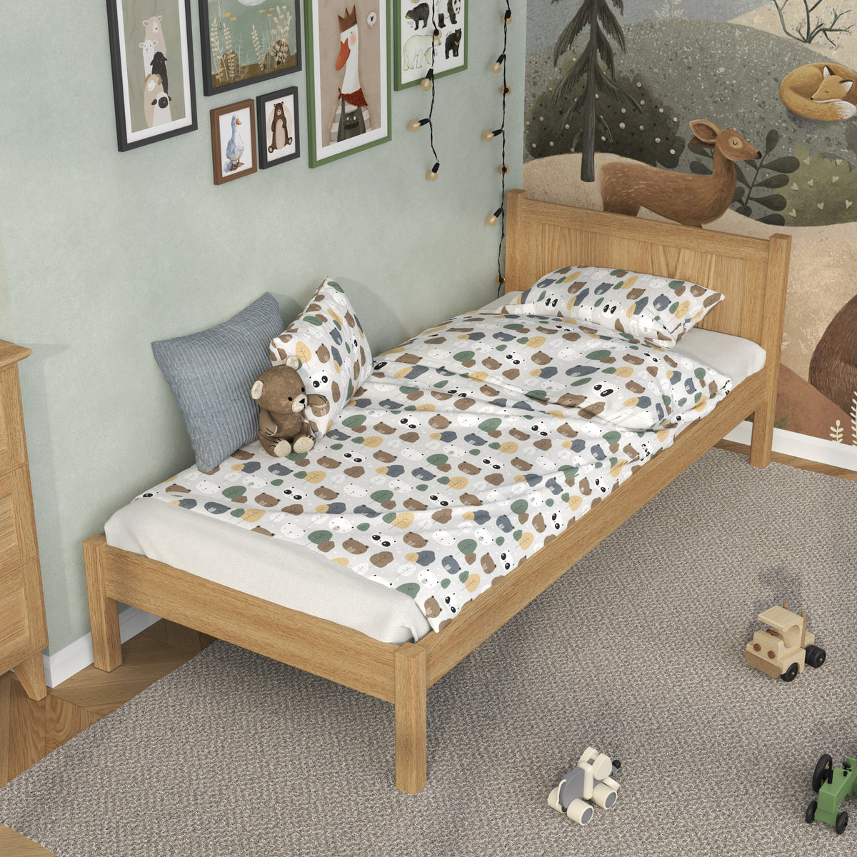 Natural Oak Bed in a Children’s Room – Scandinavian Arrangement, Oak