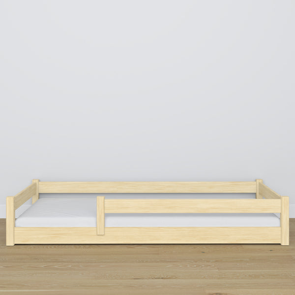 Low Bed Clear Pine – Wooden Headboard, Close-up of Wood Quality