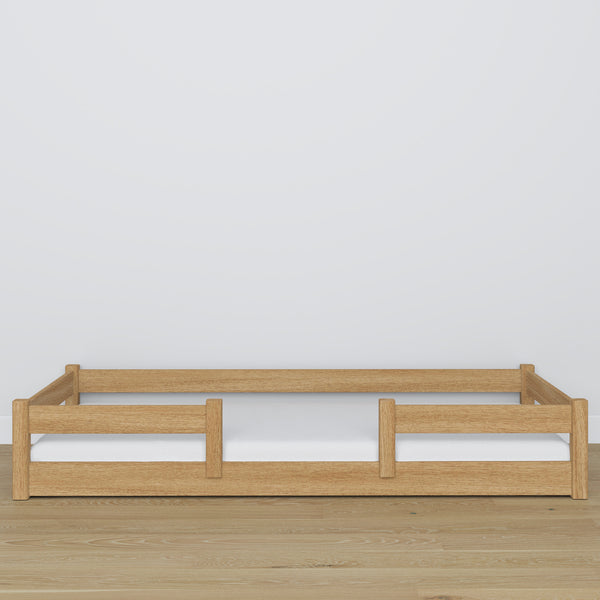 Low Bed Natural Oak – Oak Headboard, Close-up of Wood Quality